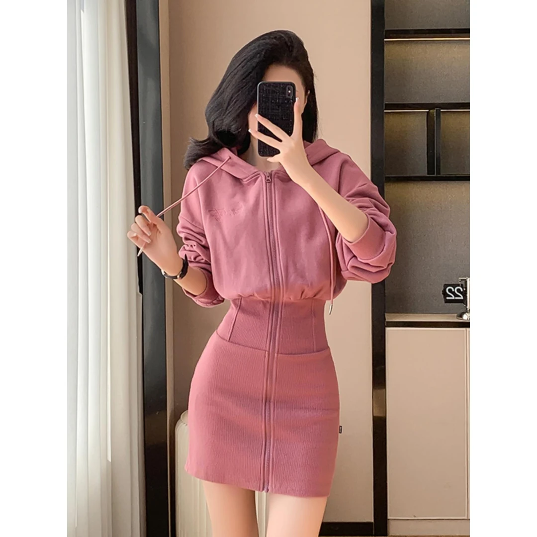 长袖连帽猫咪卫衣连衣裙女秋冬高级感纯欲风辣妹性感紧身包臀短裙