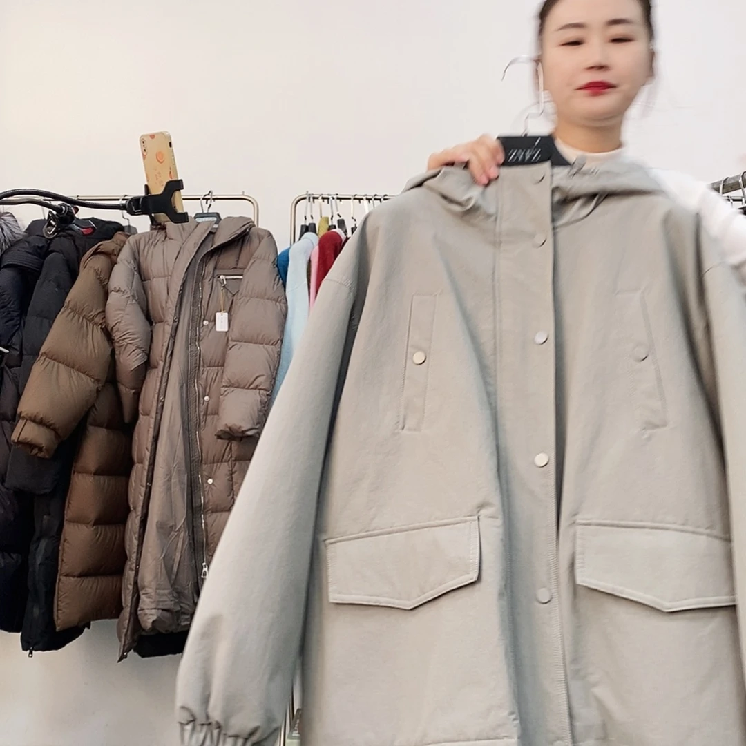 灰色棉服150斤以内