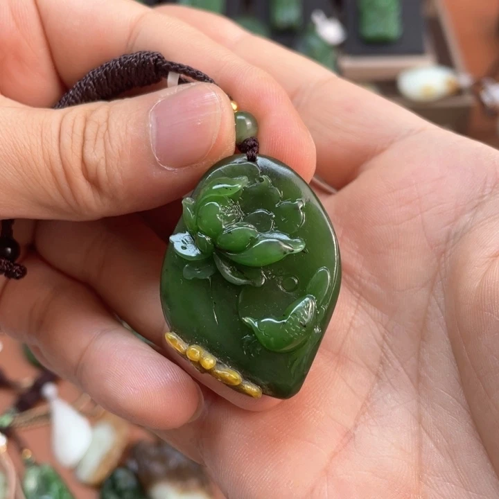 和田玉吊坠(不含链)未镶嵌