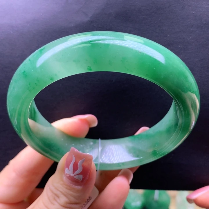 石英质玉未镶嵌手镯58