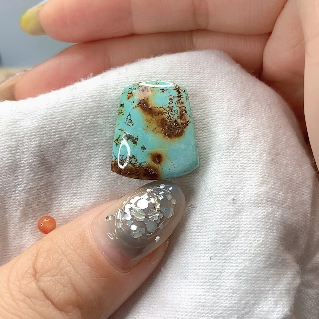 南红玛瑙未镶嵌珠宝奇石