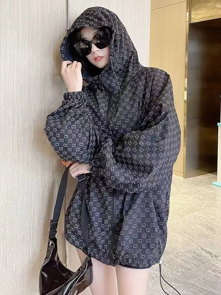 戴帽精致飞行夹克