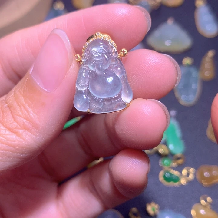 颈饰18K金镶嵌翡翠大**愚翡翠