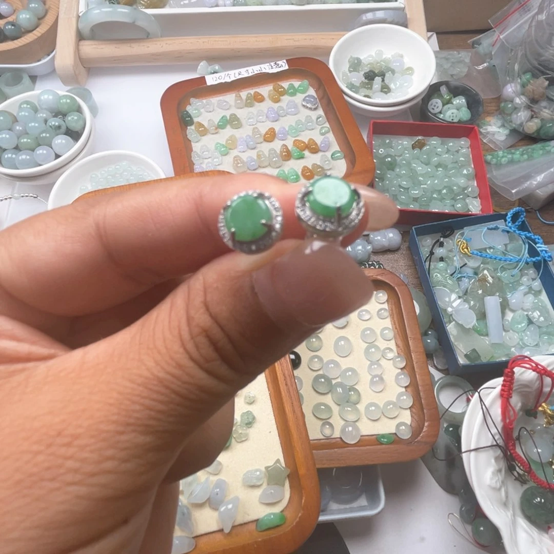 翡翠未镶嵌颈饰56788678