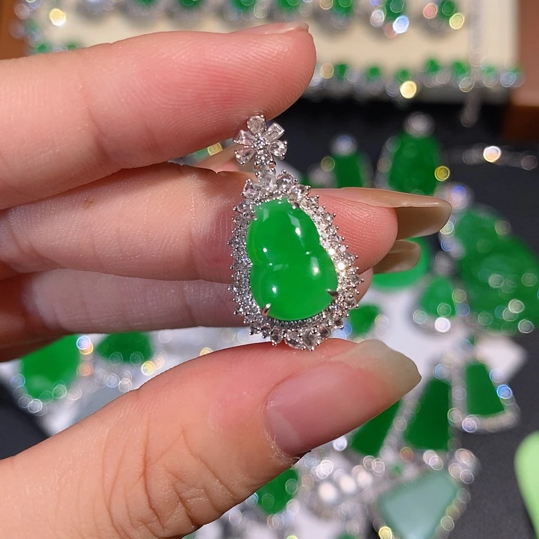 翡翠18K金镶嵌吊坠(不含链)