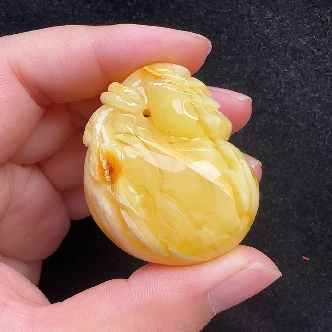 蜜蜡未镶嵌珠宝奇石