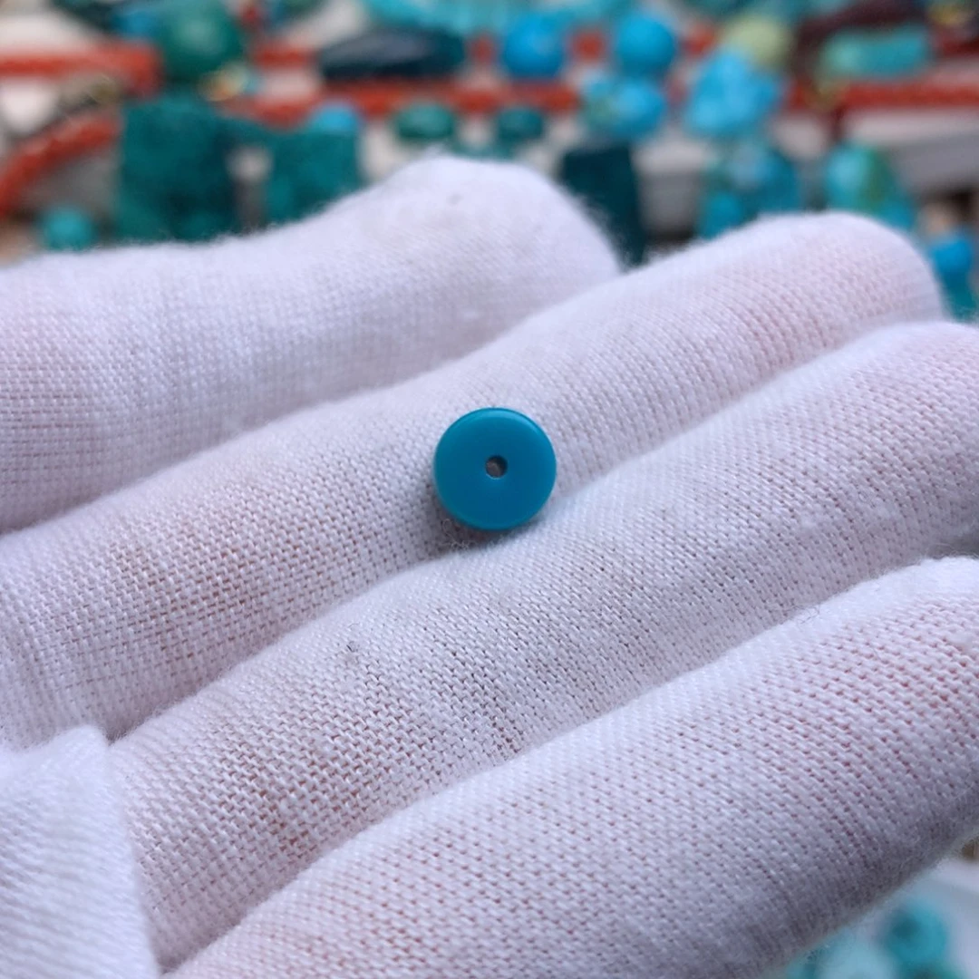 依***食绿松石未镶嵌珠宝奇石