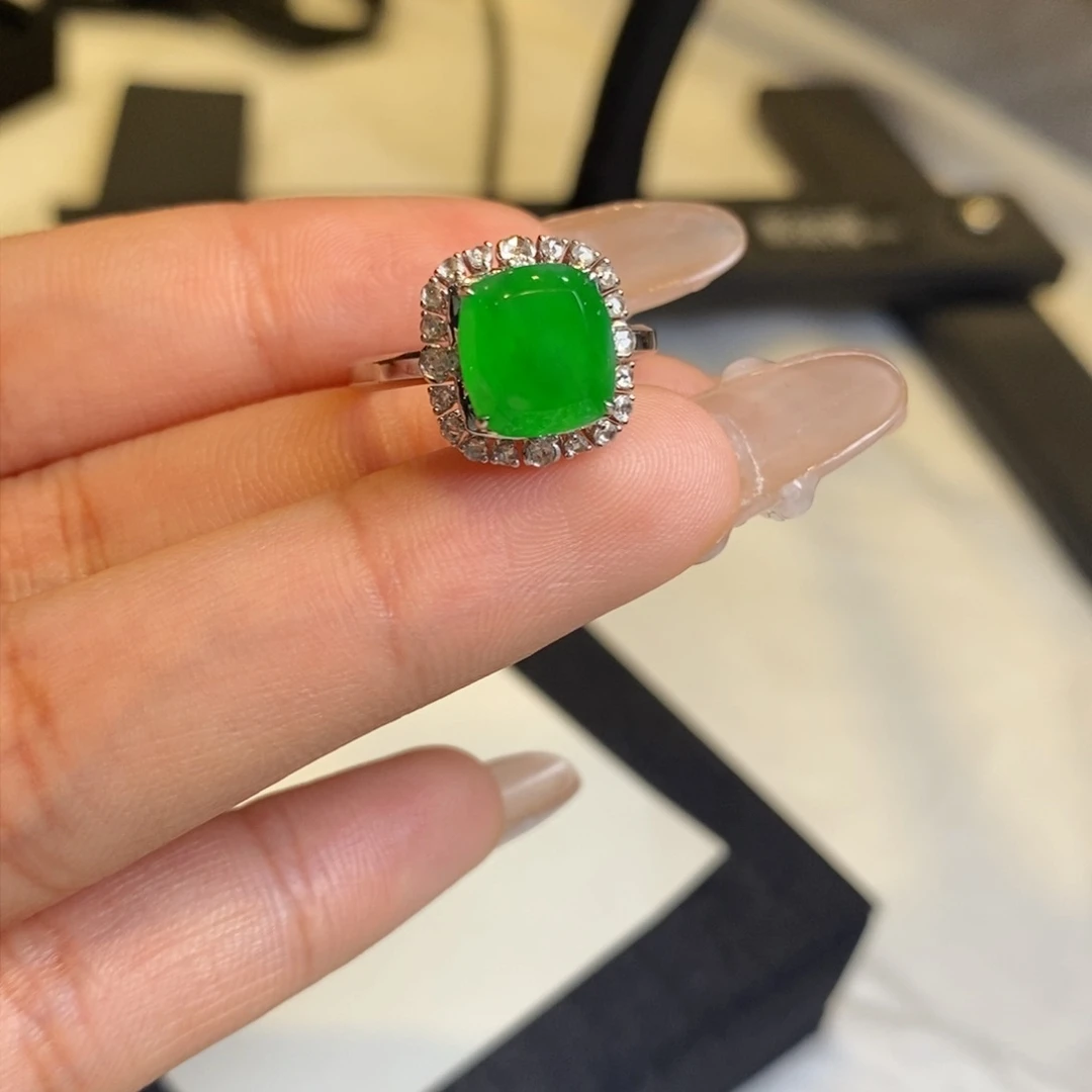 翡翠戒指18K金镶嵌设计款方糖戒指