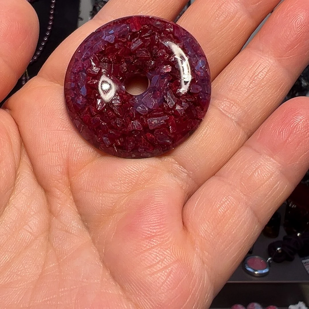 天然辰砂晶体平安扣