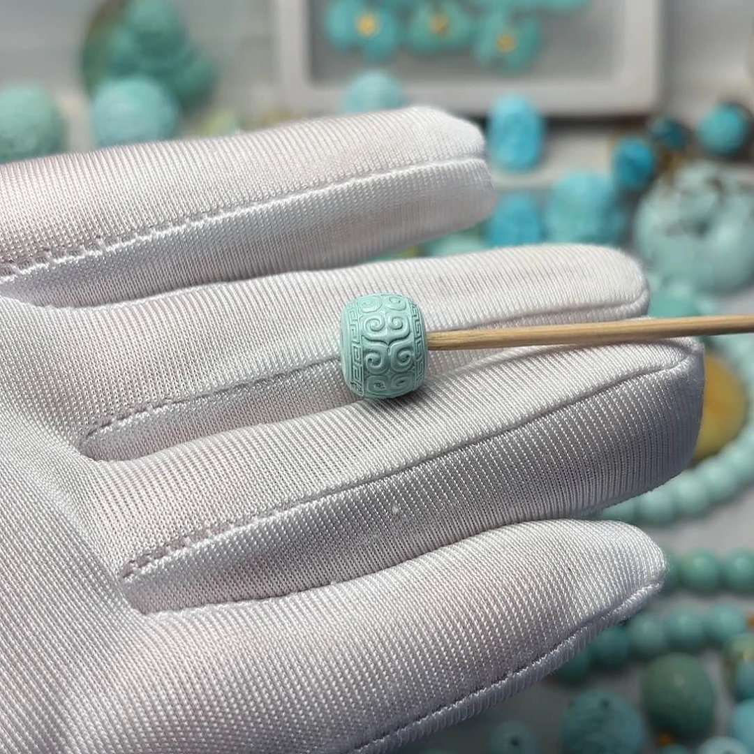 绿松石未镶嵌雕刻件