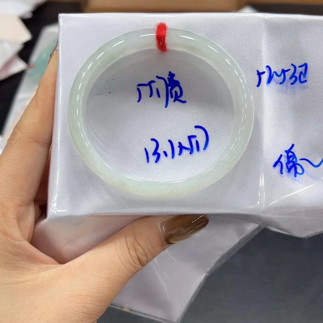 未镶嵌手镯翡翠翡翠