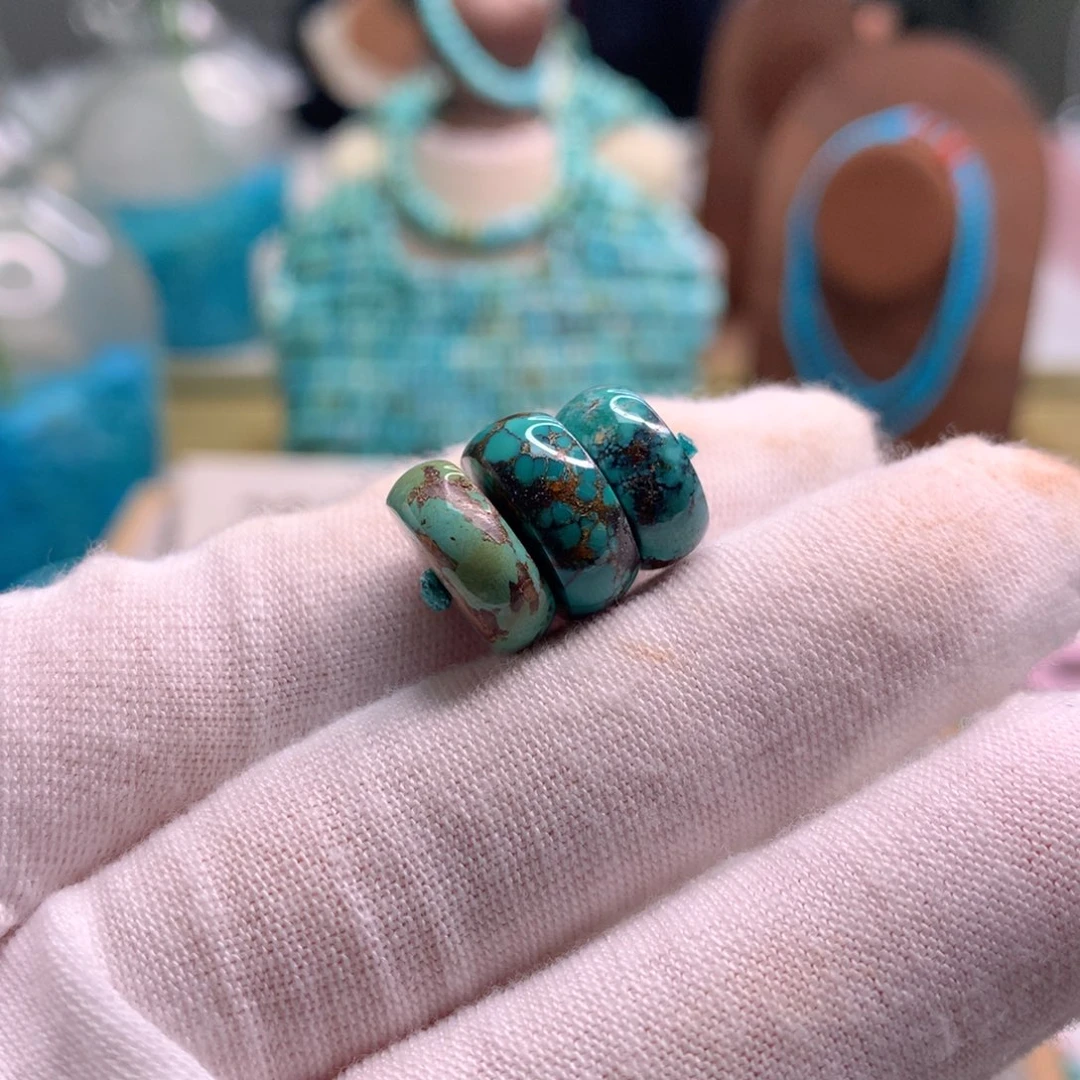 绿松石未镶嵌饰品