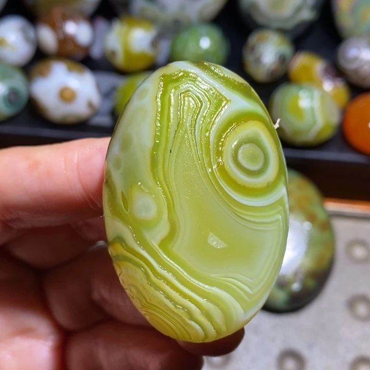 未镶嵌玛瑙/玉髓珠宝半成品113