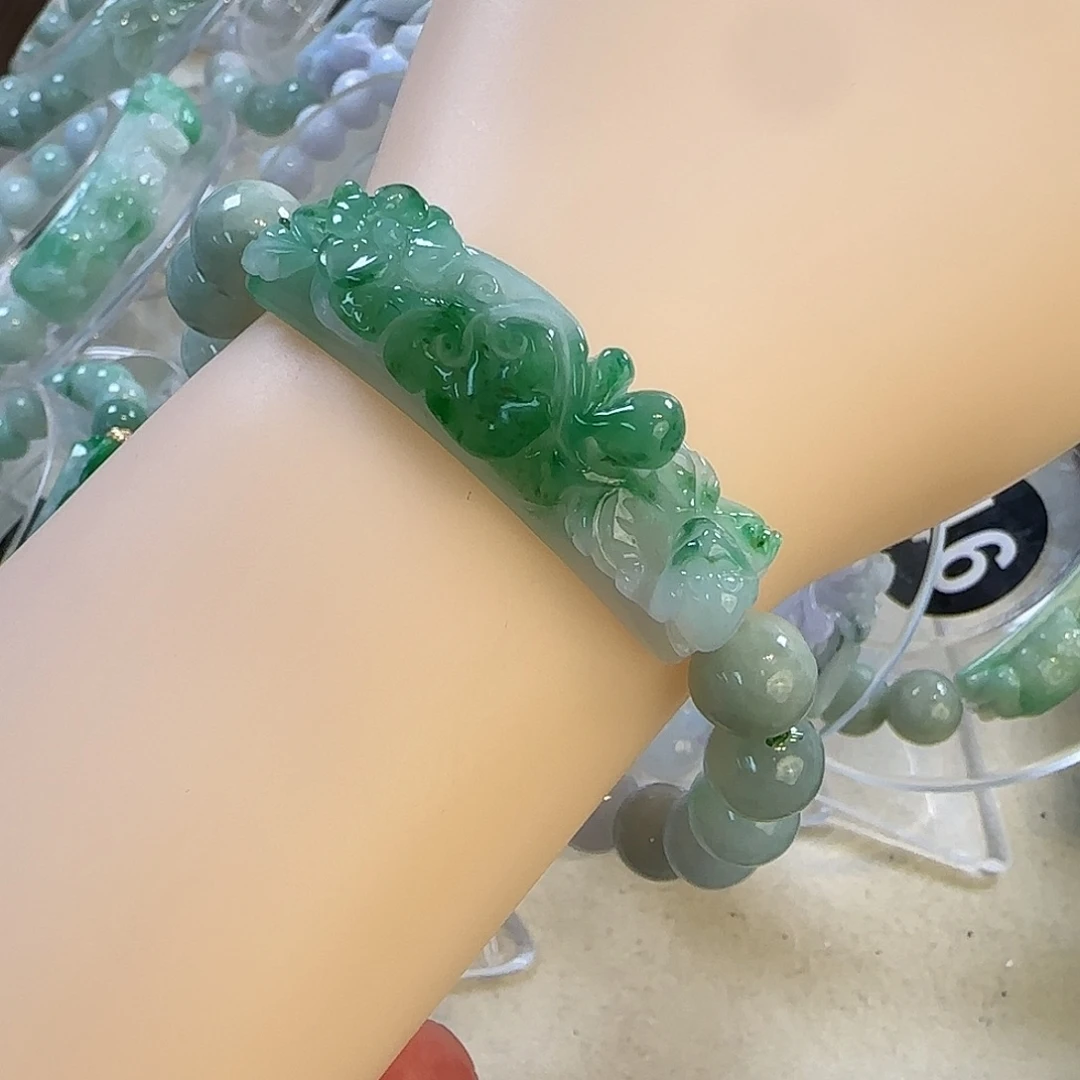 翡翠未镶嵌颈饰手牌5358