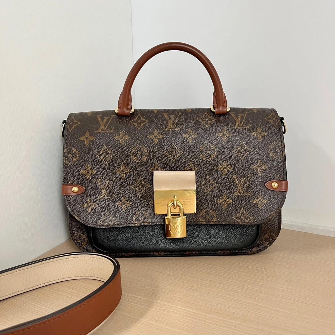 95新 LouisVuitton/路易威登 12703258 LV锁头邮差 25*18