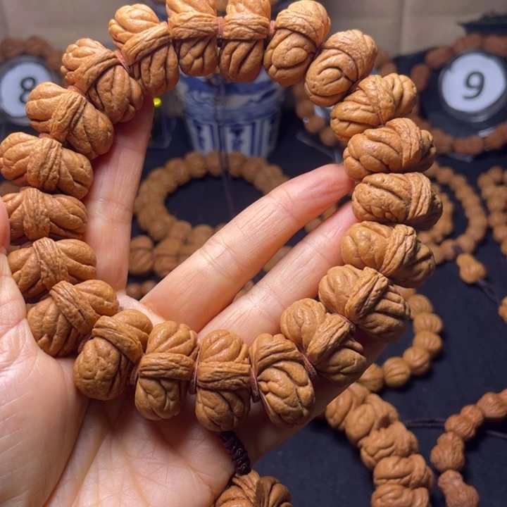 @***者吊坠桃核秦岭桃核手持