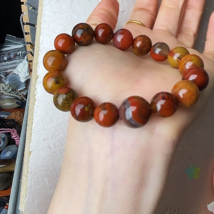 张***源玛瑙/玉髓未镶嵌颈饰