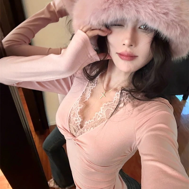 法式设计感粉色V领蕾丝拼接扭结长袖上衣女早秋新款修身打底衫t恤
