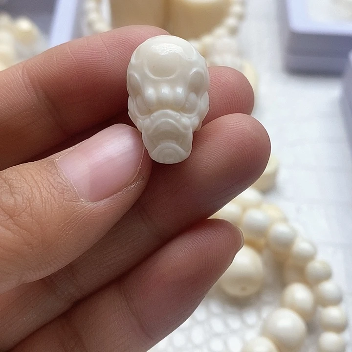 贝壳手串/手链雕刻兽面