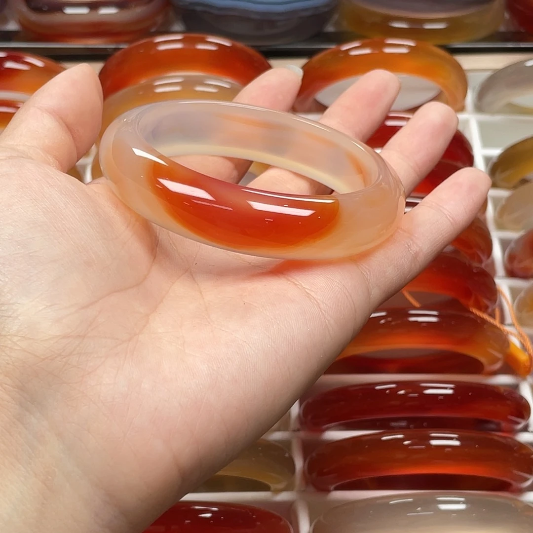 玛瑙/玉髓手镯未镶嵌琪*?