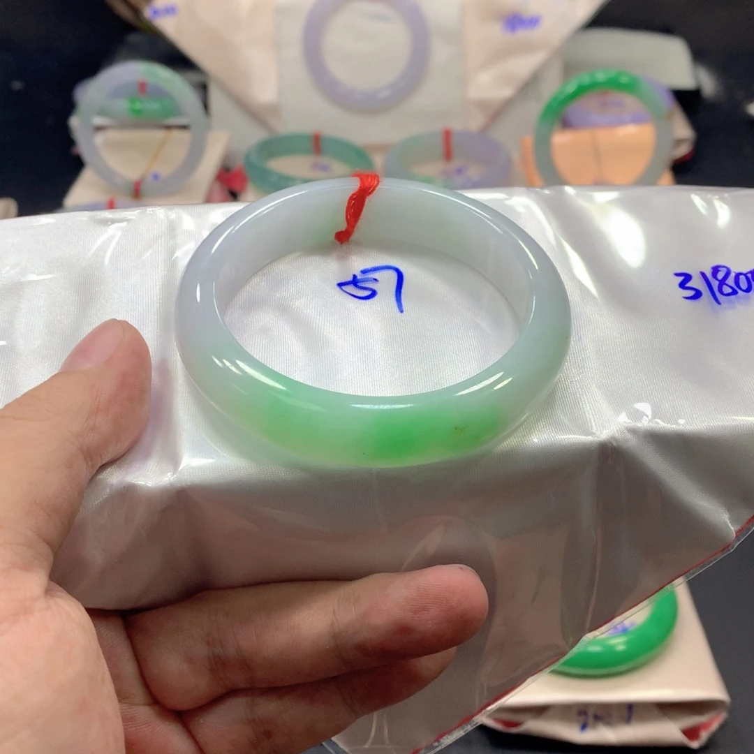 翡翠未镶嵌手镯翡翠