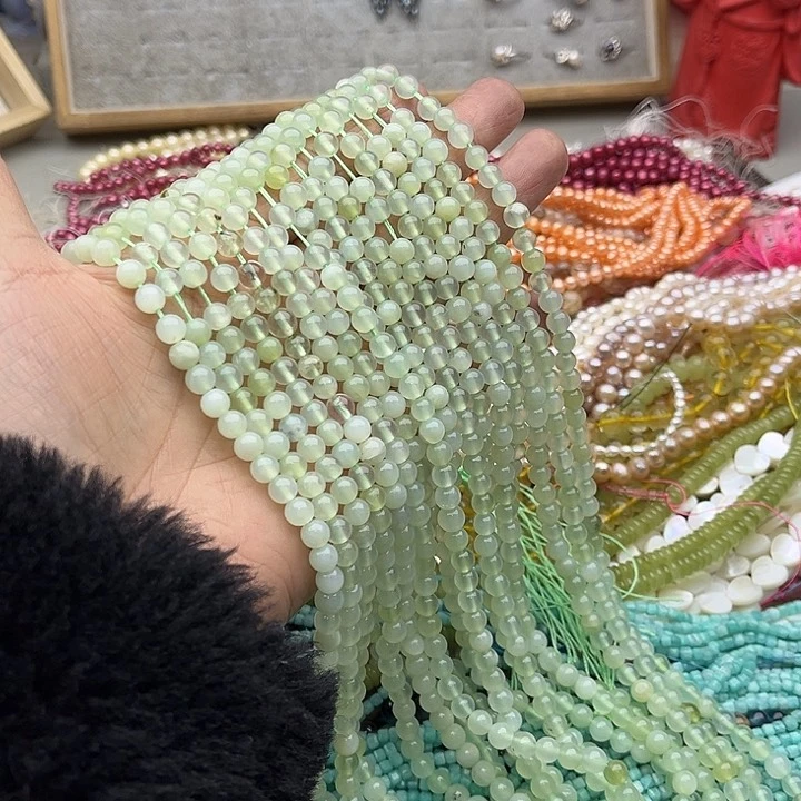 玛瑙/玉髓珠宝半成品未镶嵌一条6mm岫玉几颗有瑕