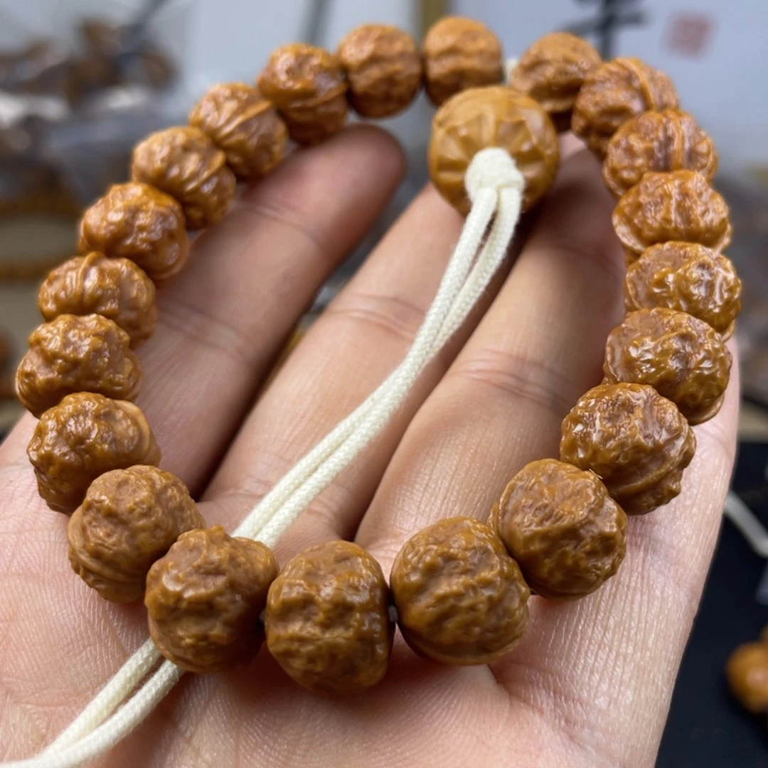 猴头核桃吊坠嗯、没事