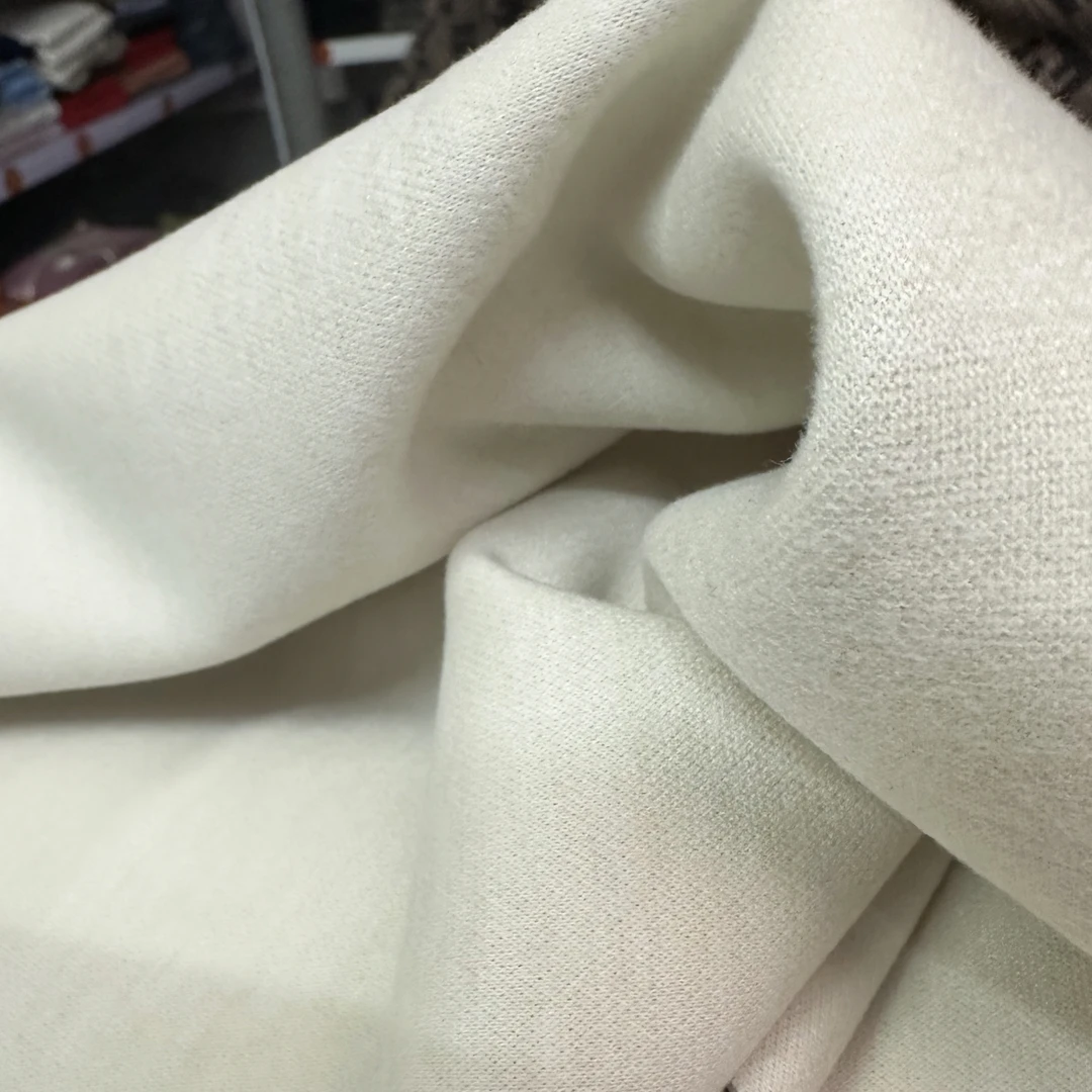 白色水洗羊绒布料1.1米