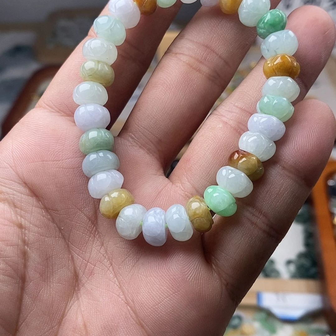 翡翠颈饰未镶嵌莲花珠手串