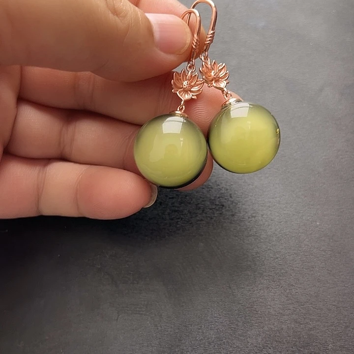 琥珀未镶嵌裸石耳坠