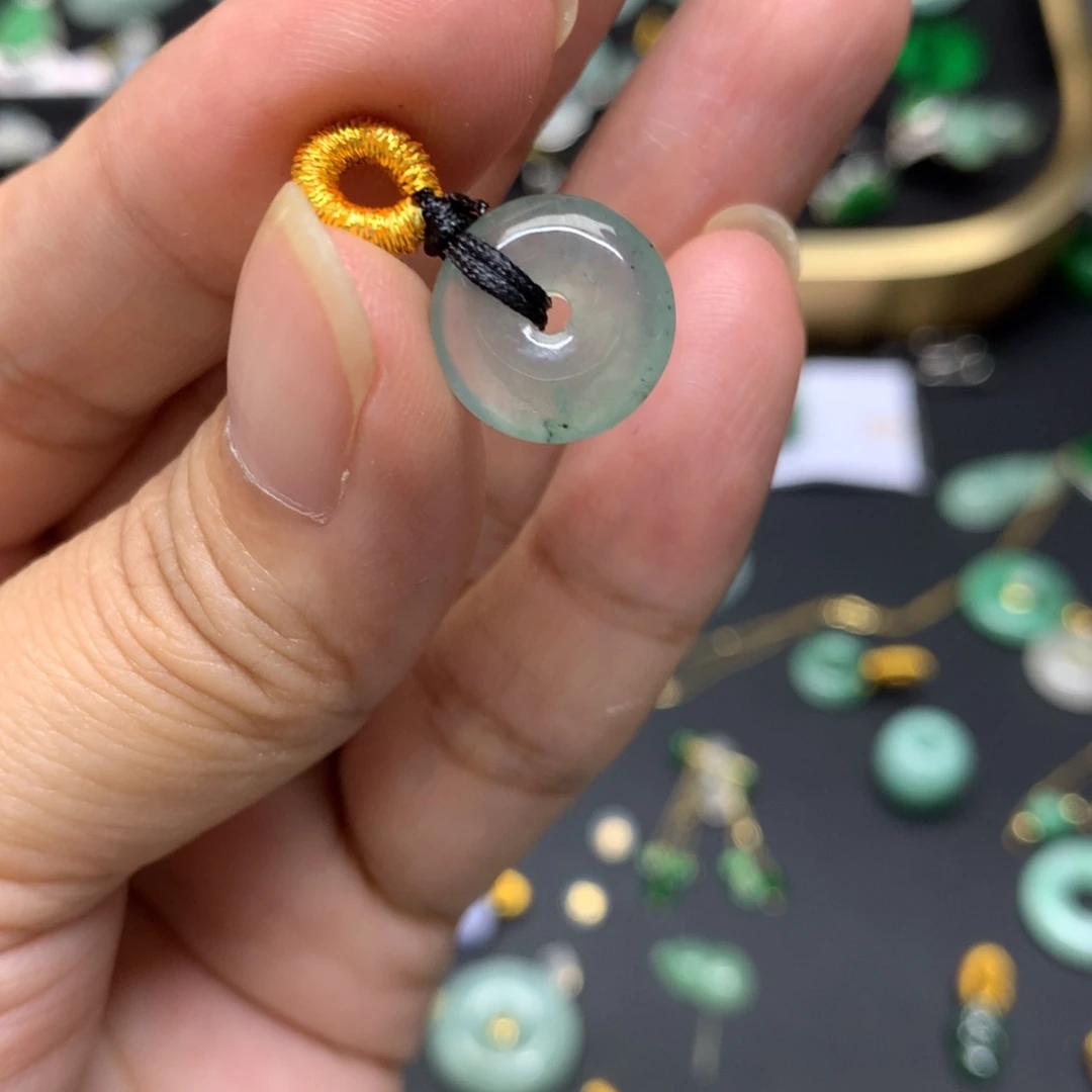 吊坠(不含链)未镶嵌翡翠有纹裂