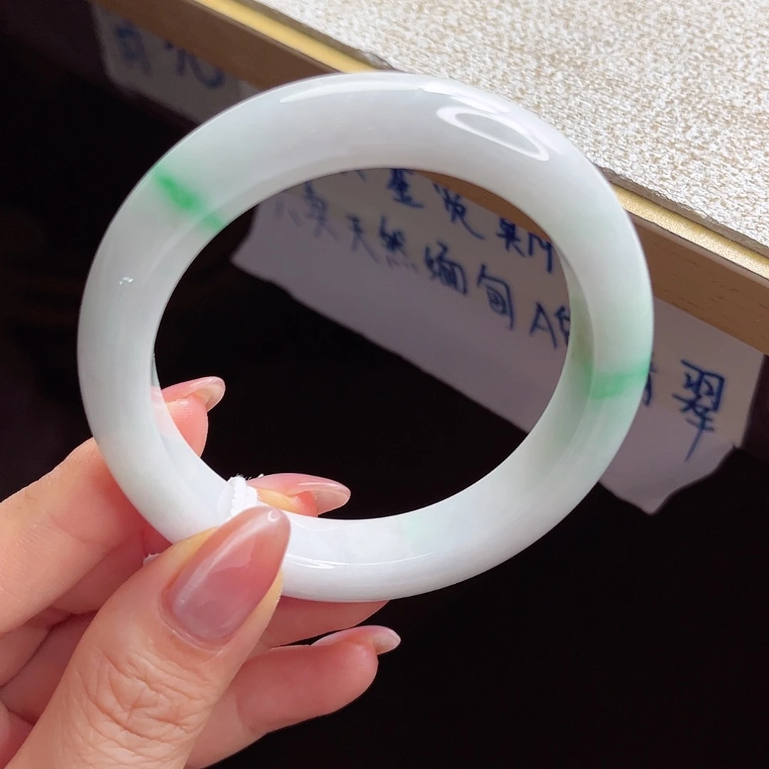 翡翠未镶嵌手镯手镯