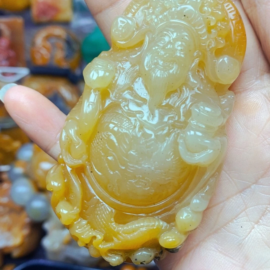 未镶嵌石英质玉（黄龙玉）吊坠(不含链)