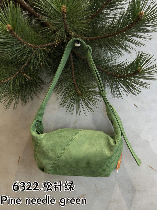 博卜2026款BOBO摩登布丁系列牛奶绒单肩包腋下包斜挎女包秋冬布包