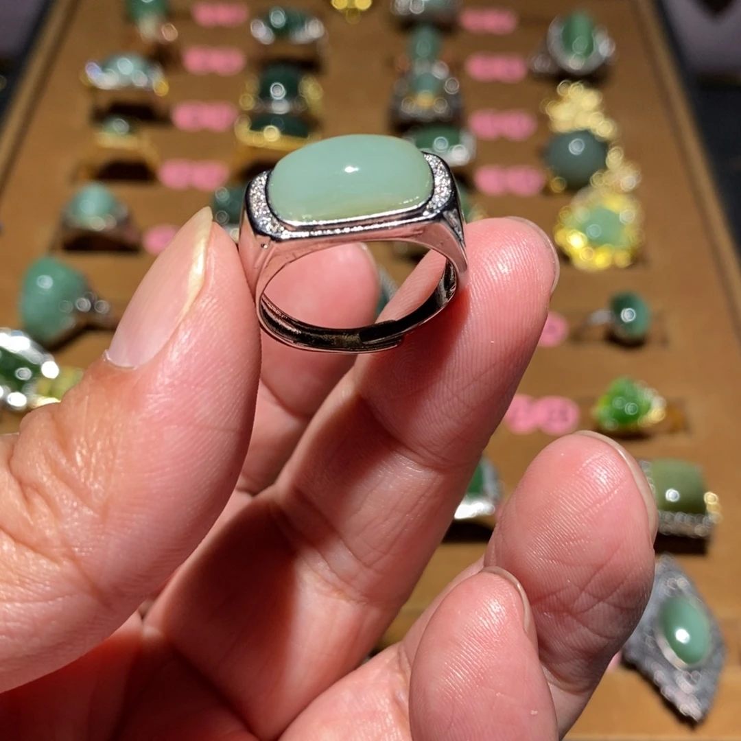 和田玉未镶嵌戒指