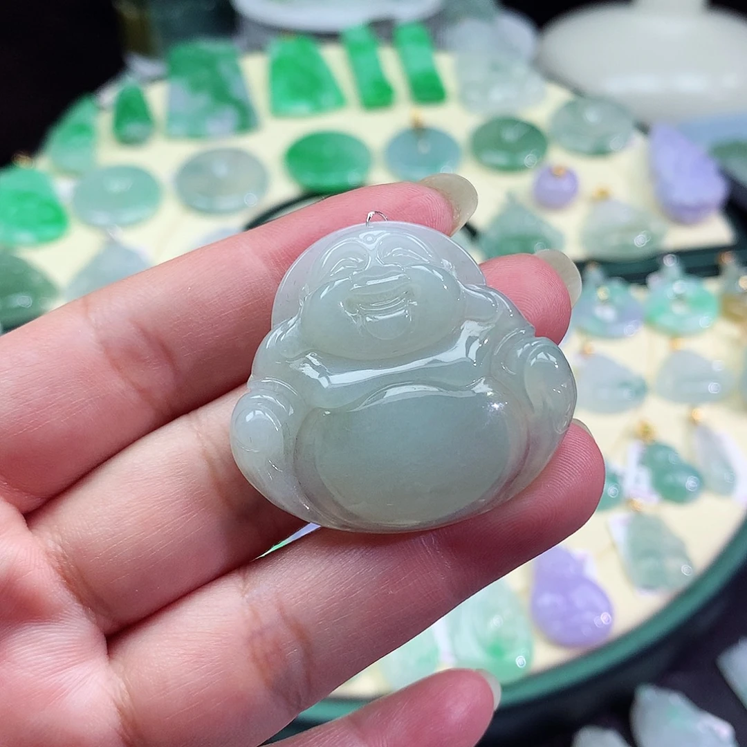 翡翠未镶嵌颈饰佛公