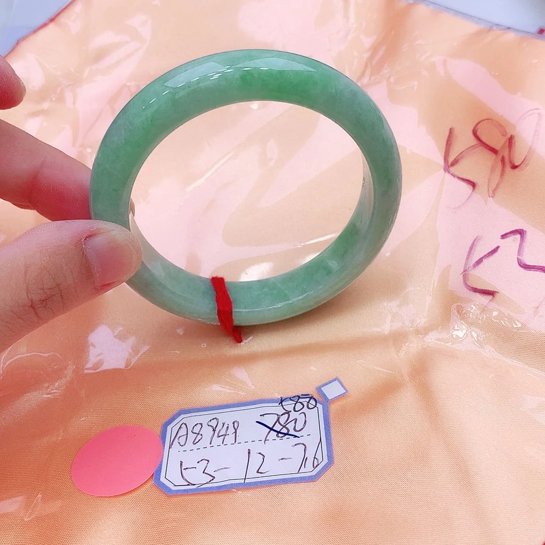 未镶嵌手镯翡翠我