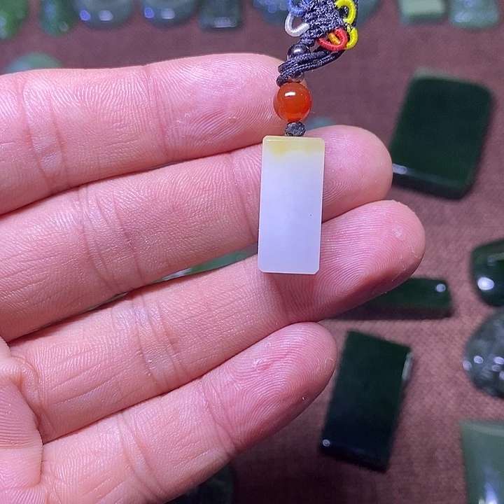 颈饰未镶嵌和田玉