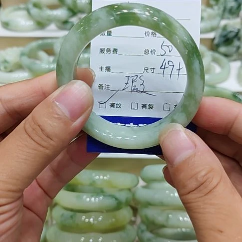 美***米未镶嵌透闪石-蛇纹石玉手镯