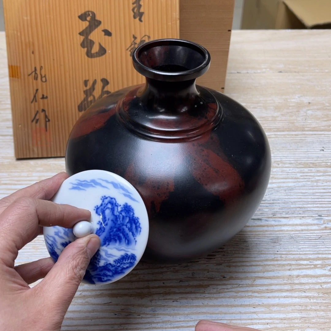 瓷片密密麻麻地写在书