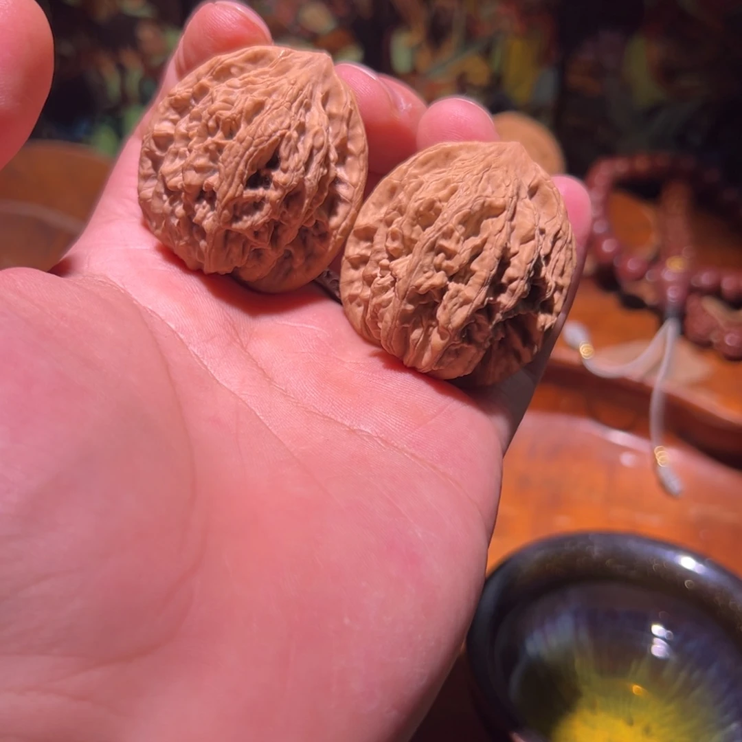 文玩核桃吊坠39全品虎头一对