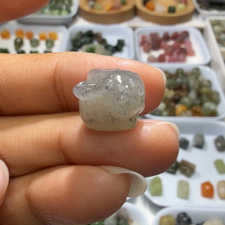 和田玉未镶嵌珠宝奇石