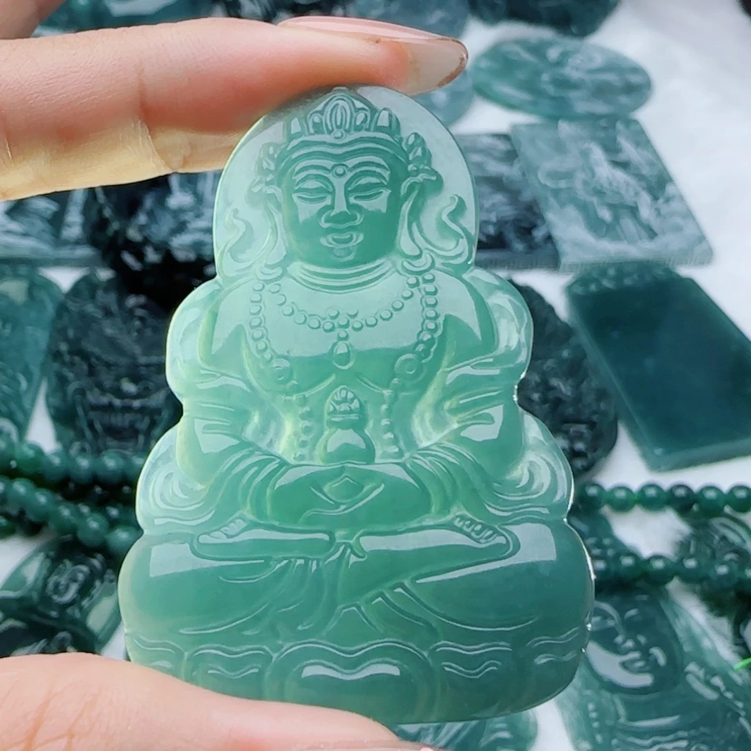 颈饰未镶嵌翡翠多样性发货天然的A货翡翠