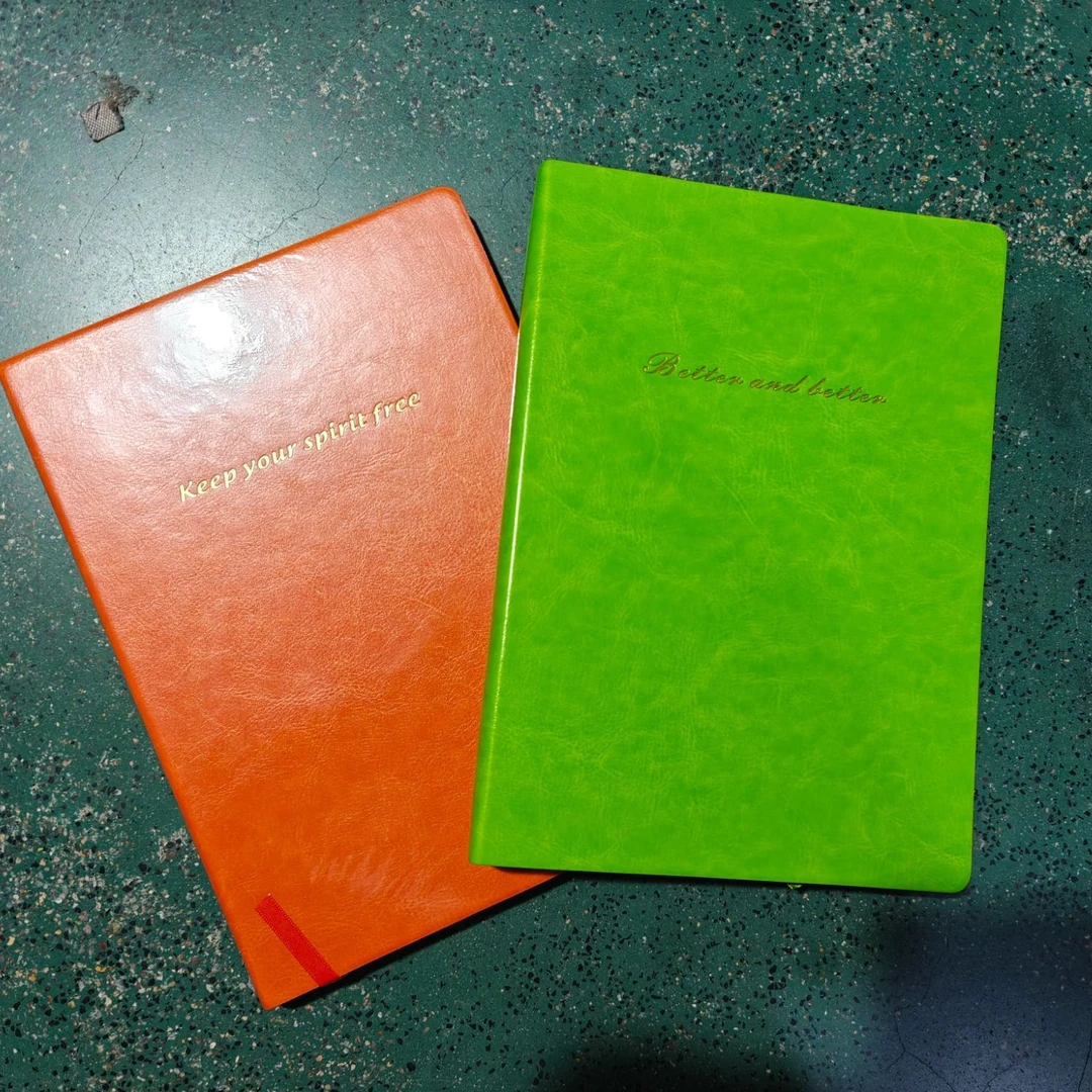 B5多彩生活 100g 120张 网格 每色一本