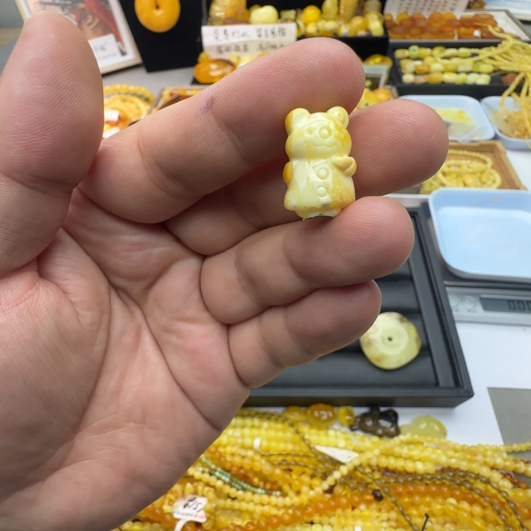 琥珀未镶嵌裸石1.48克