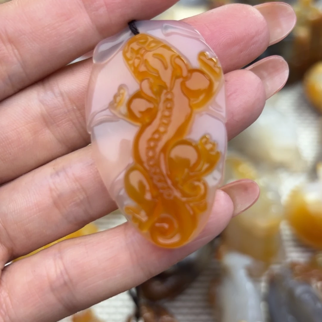 玛瑙/玉髓挂件未镶嵌