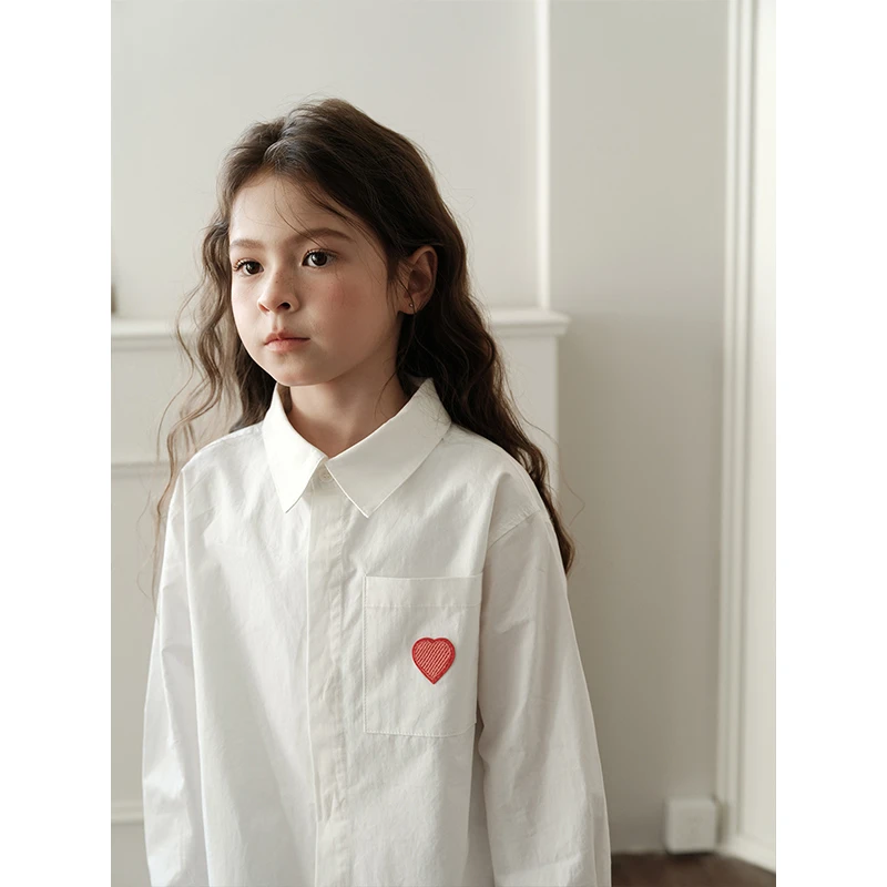 史豌豆女童爱心刺绣白衬衫 Y3858