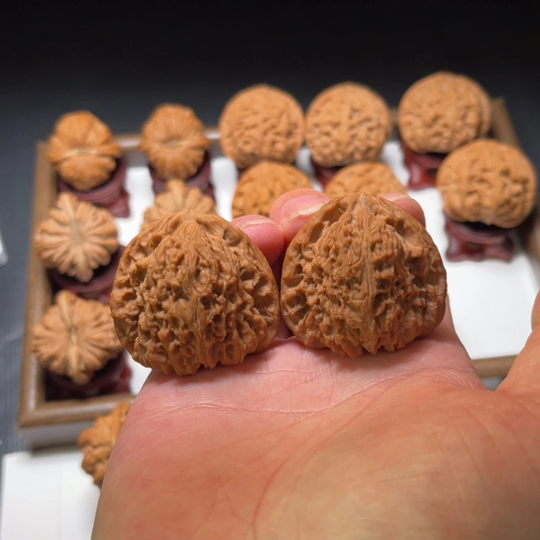 把件文玩核桃三角南将石高炮核桃尺寸42