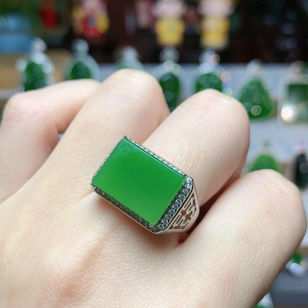 未镶嵌戒指和田玉（碧玉）