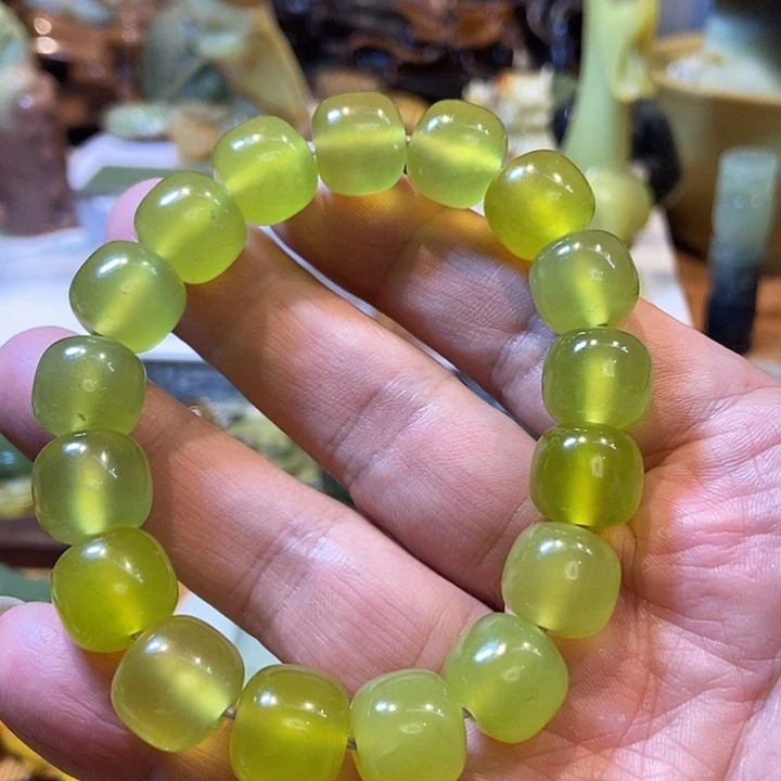 岫玉未镶嵌珠宝奇石